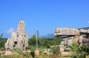 东兴屏峰雨林公园天气 东兴屏峰雨林公园天气