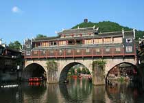 湘西虹桥(风雨楼)天气 湘西虹桥(风雨楼)天气